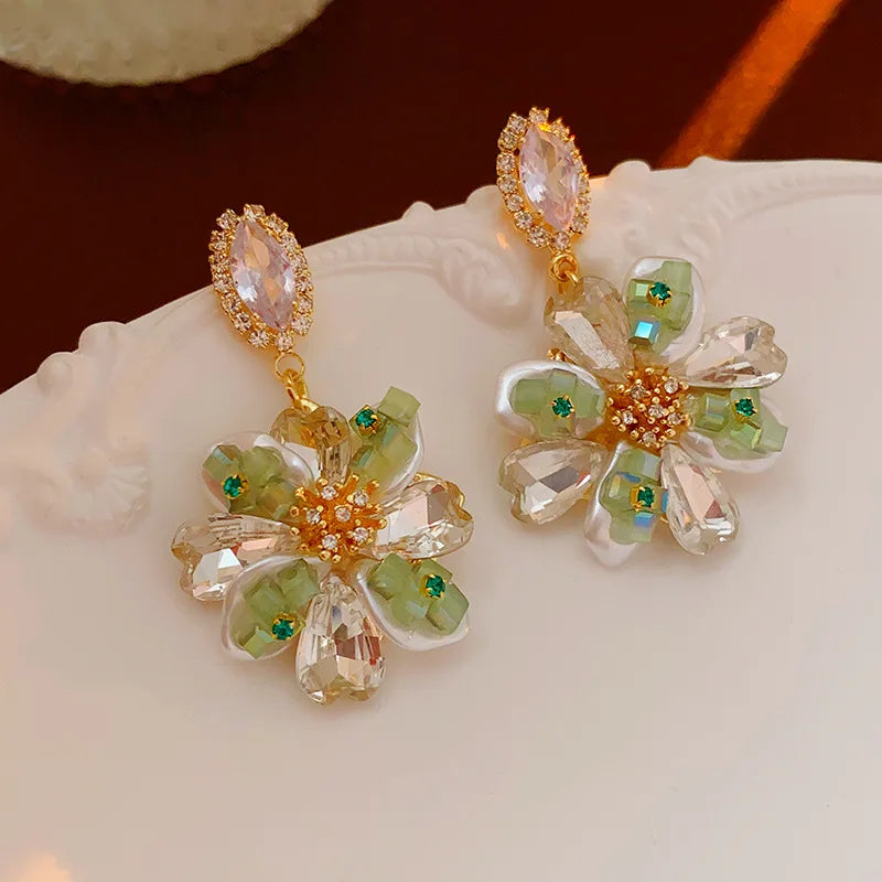 Kiss Jewelry Luxury Rhinestone Flower Earings