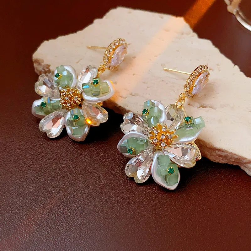 Kiss Jewelry Luxury Rhinestone Flower Earings